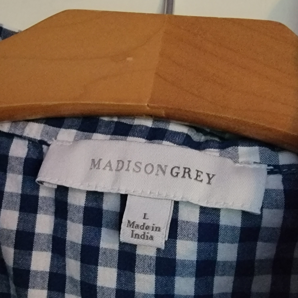Madison Grey plaid blue and white dress with belt tie. - Picture 5 of 5